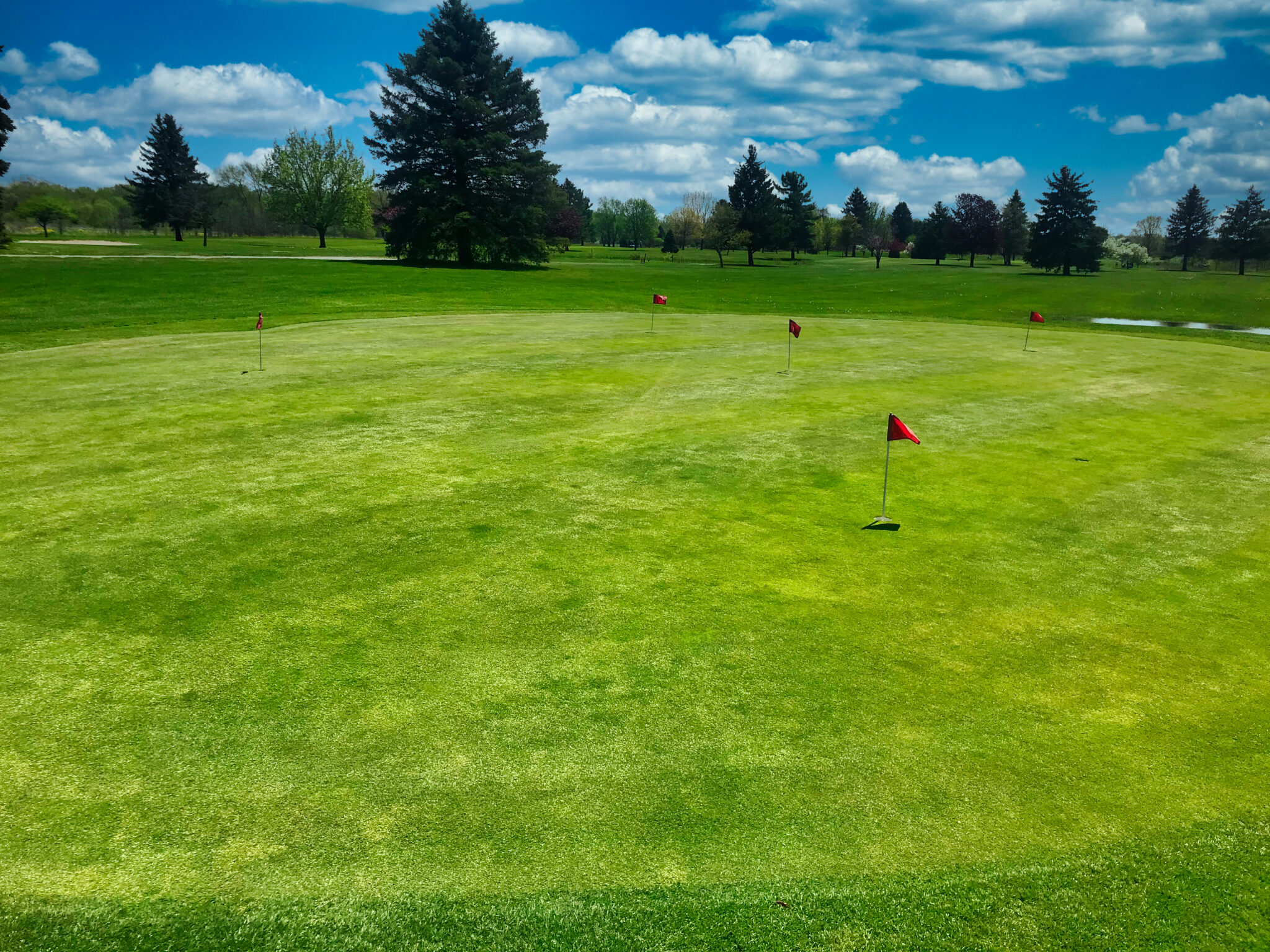 PRACTICE AREA Hawk Meadows Golf